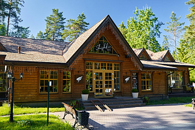 Первомайская улица, Рощино, д.2